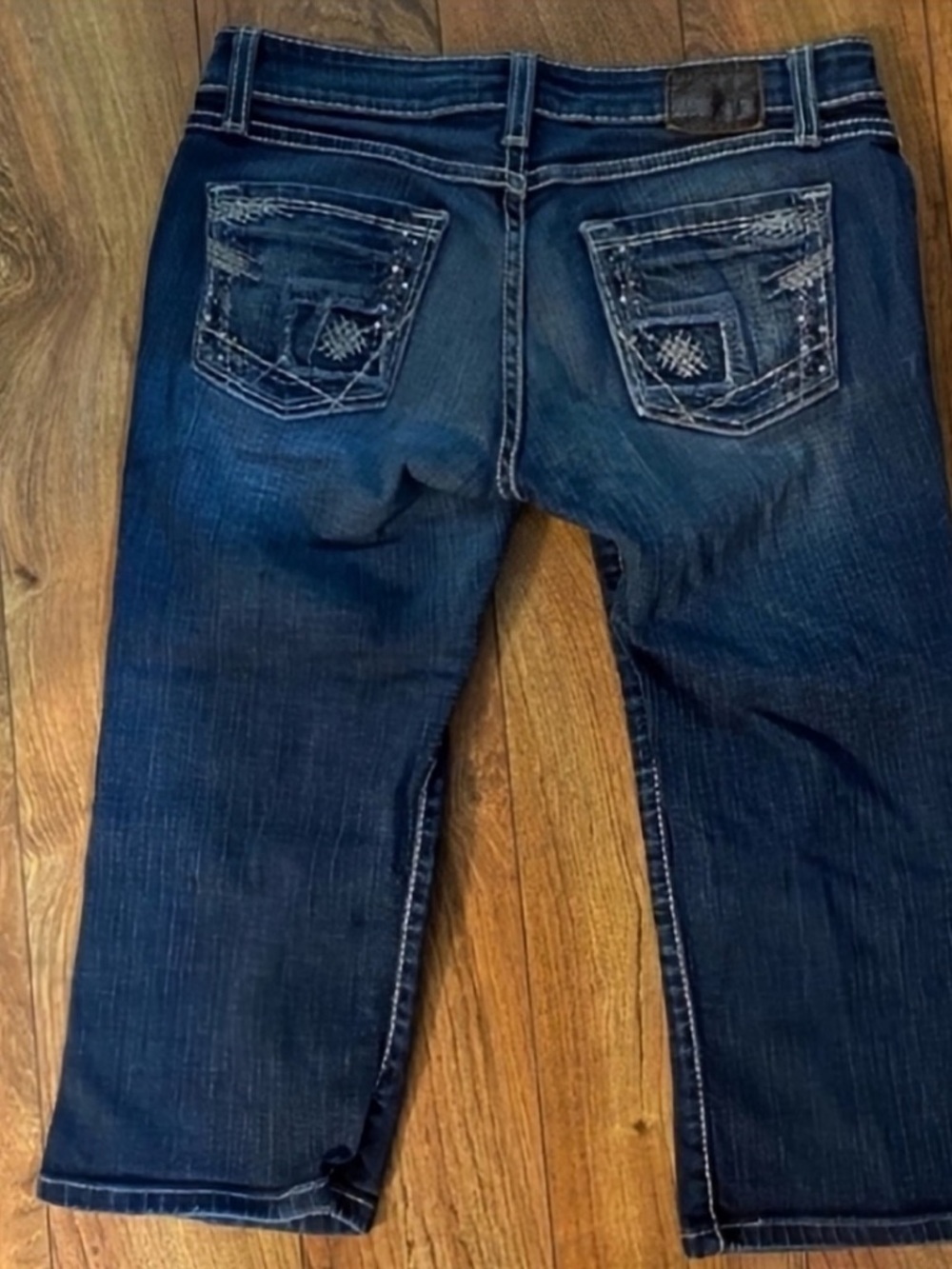 Beautiful BKE Stella Stretch Capris